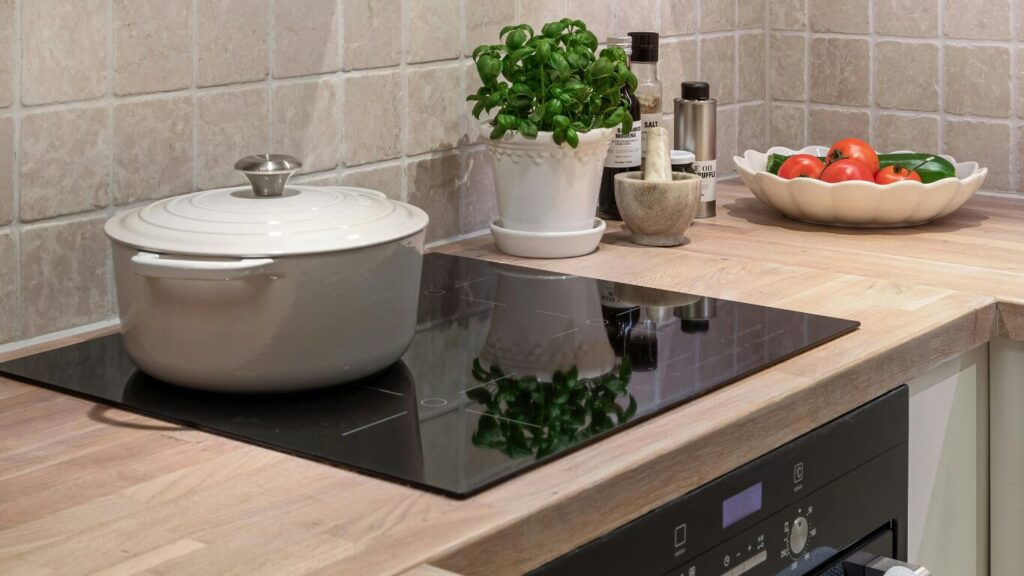 IHとガス、どっちがいい？安全性と使い勝手を比較